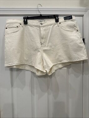 Abercrombie & Fitch Cream Denim Jean Shorts (21)